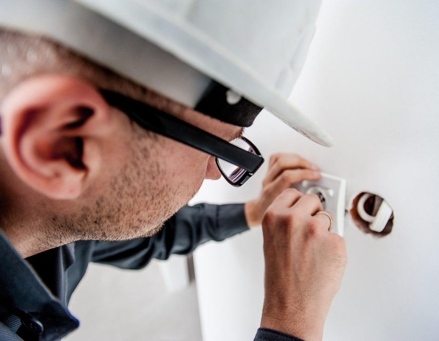 electrician-1080554_1280